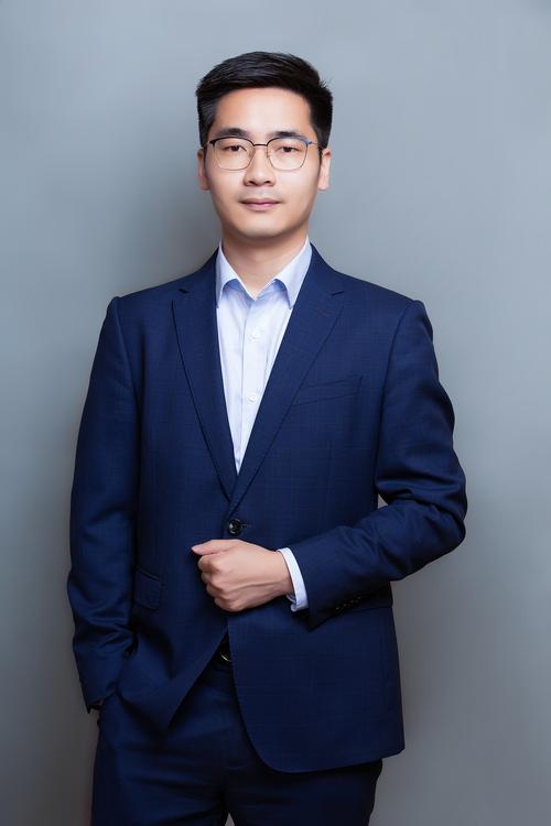 彭中华 商务拓展总监